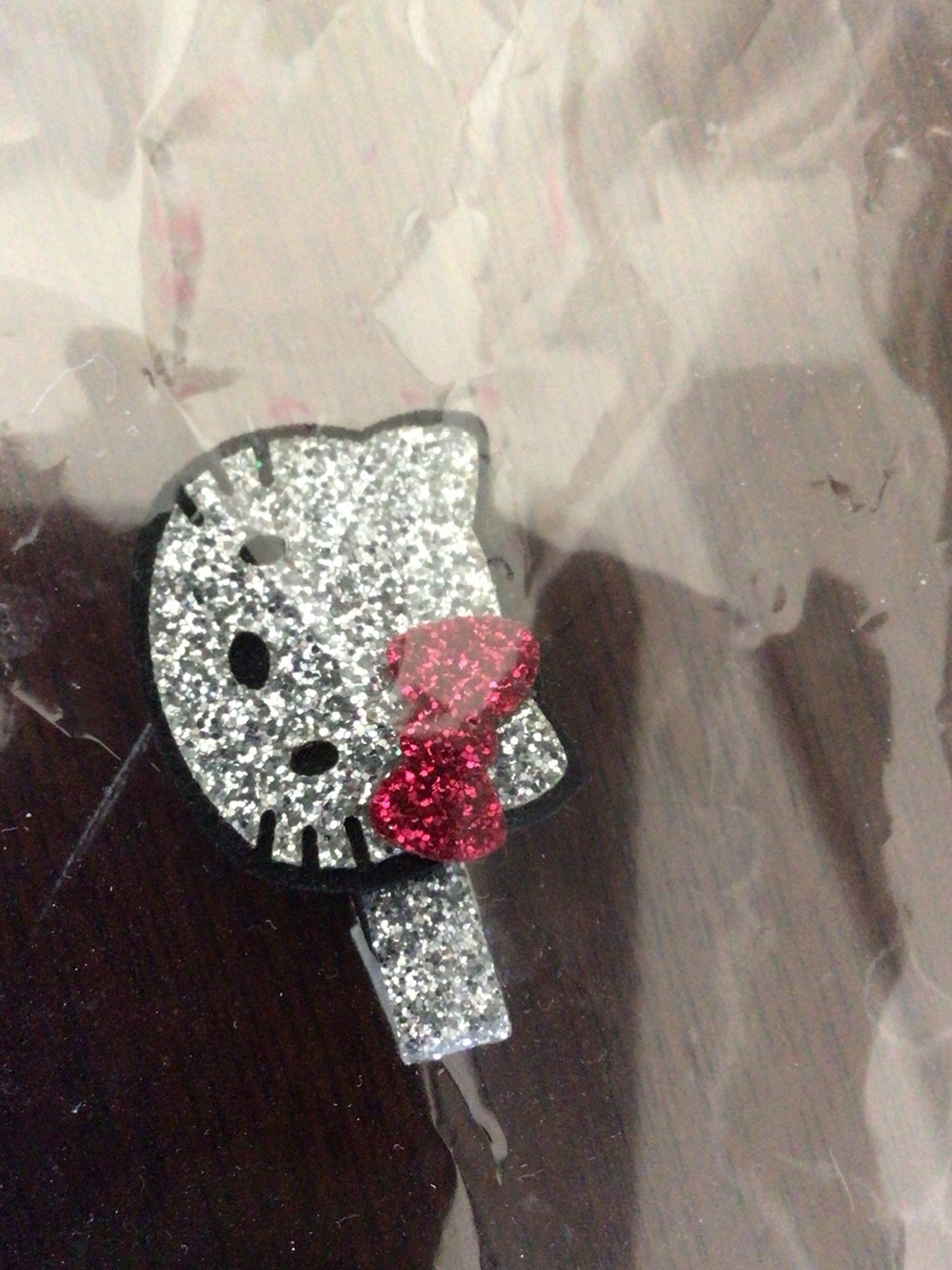 Hello Kitty Glitter Hair Clips Pink Red White - Picture 2 of 4